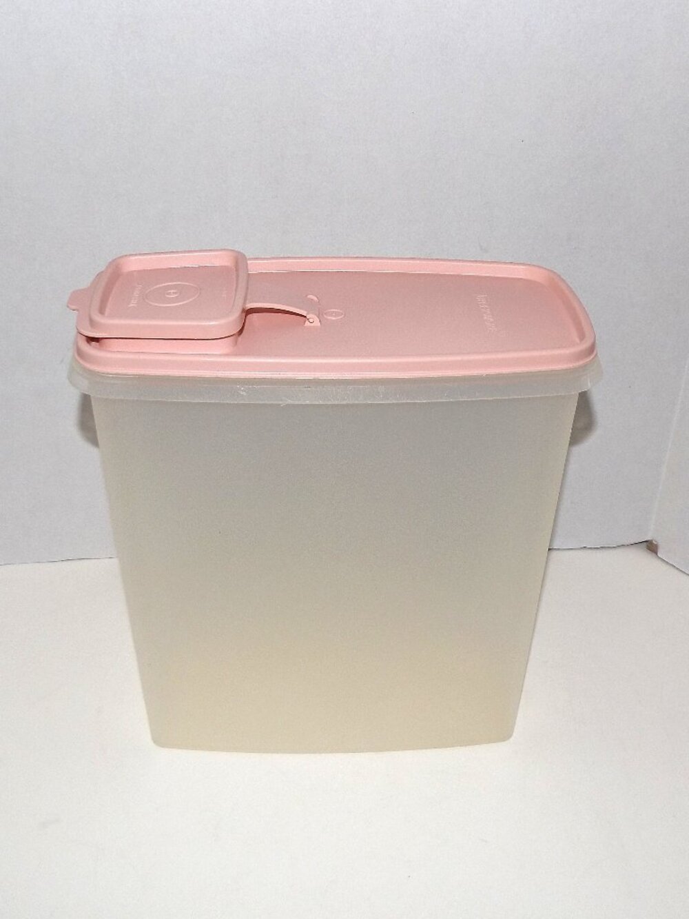 Vintage Tupperware Sheer Clear Super Cereal Keeper w/Pink Flip Lid